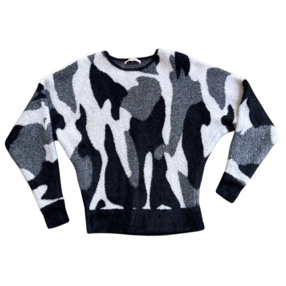 🖤 Philosophy Fuzzy Camo Print Sweater Crewneck Pullover SZ Small